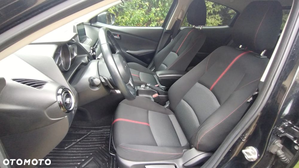Mazda 2 - 9