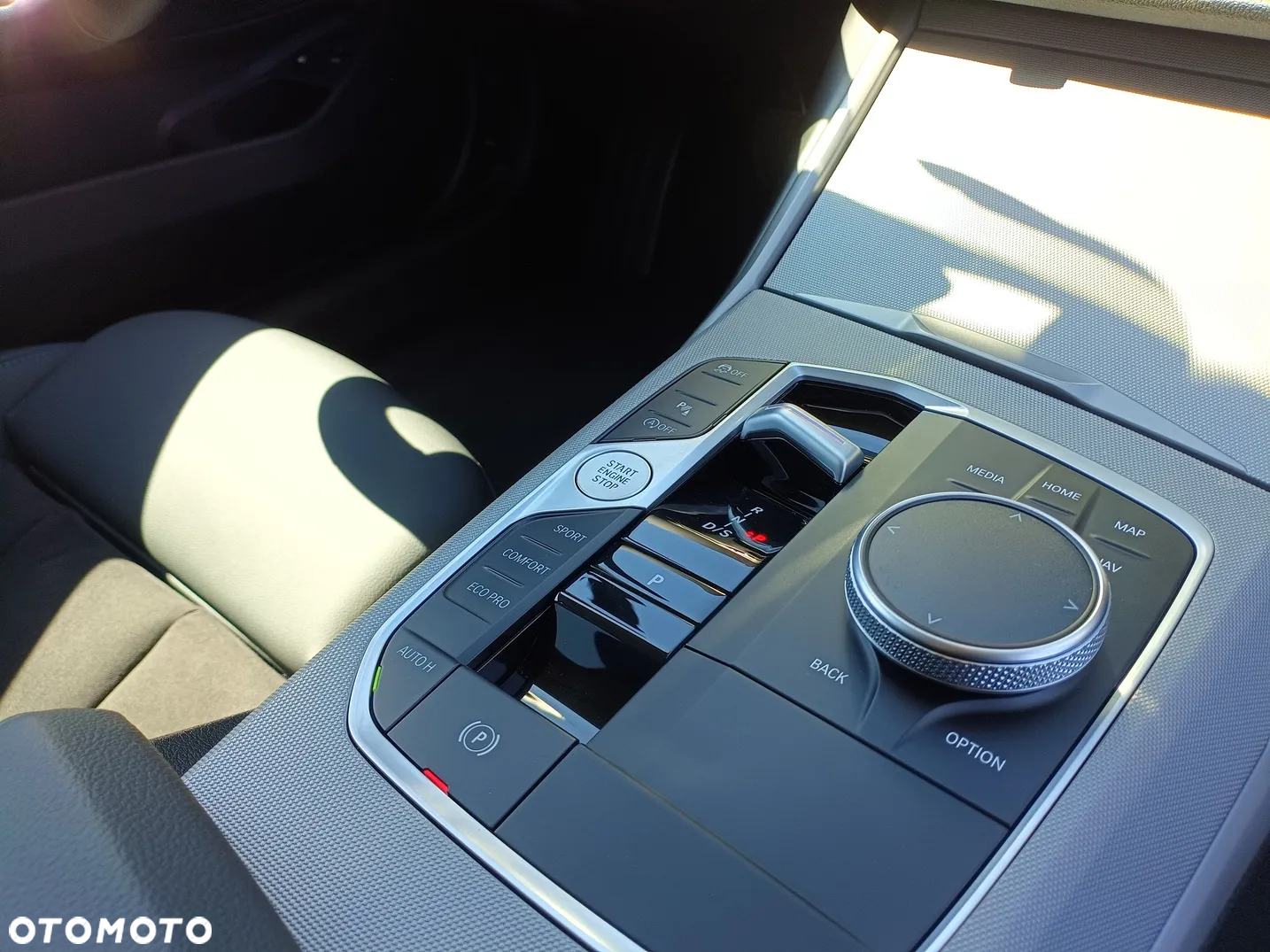 BMW Seria 3 318i Touring Sport Line - 34