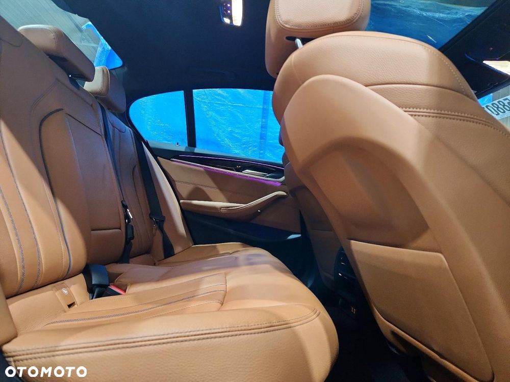 BMW Seria 5 530i xDrive Sport Line - 11