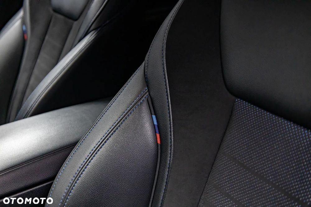 BMW Seria 3 320d xDrive M Sport sport - 24