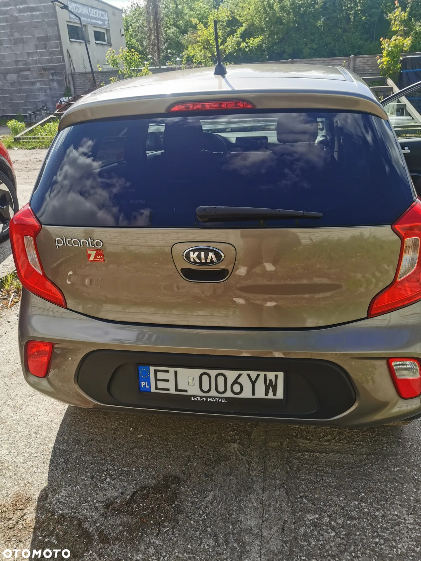 Kia Picanto 1.2 L - 4