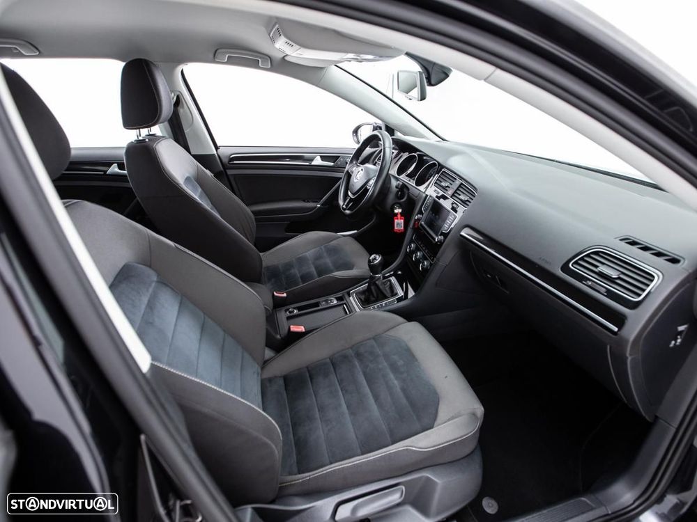 VW Golf - 9