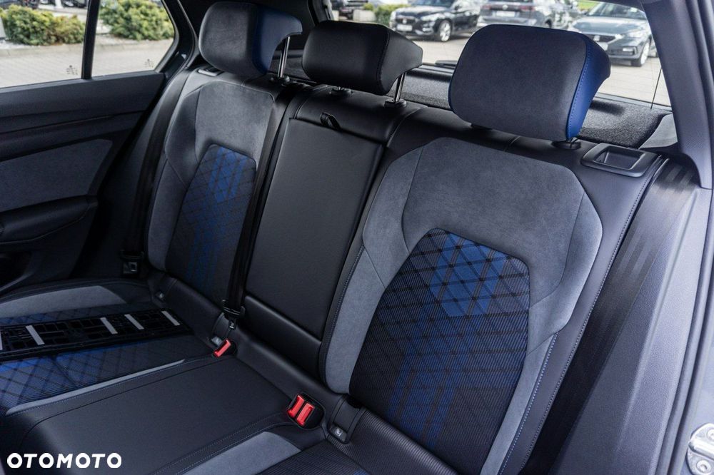 Volkswagen Golf - 15