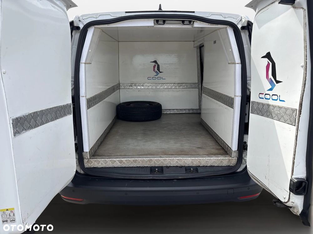 Volkswagen Caddy Maxi 2.0 TDI Izoterma - 14