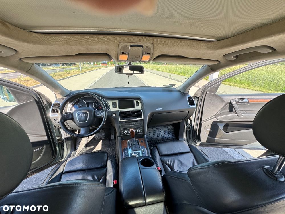Audi Q7 - 7