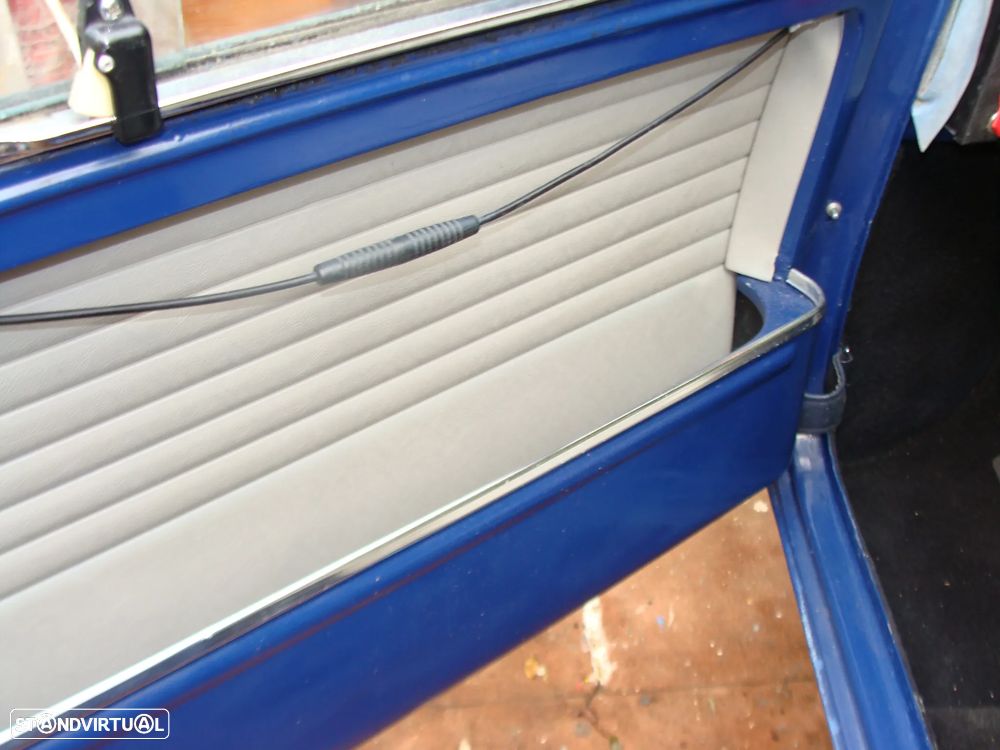 Austin Mini - 11