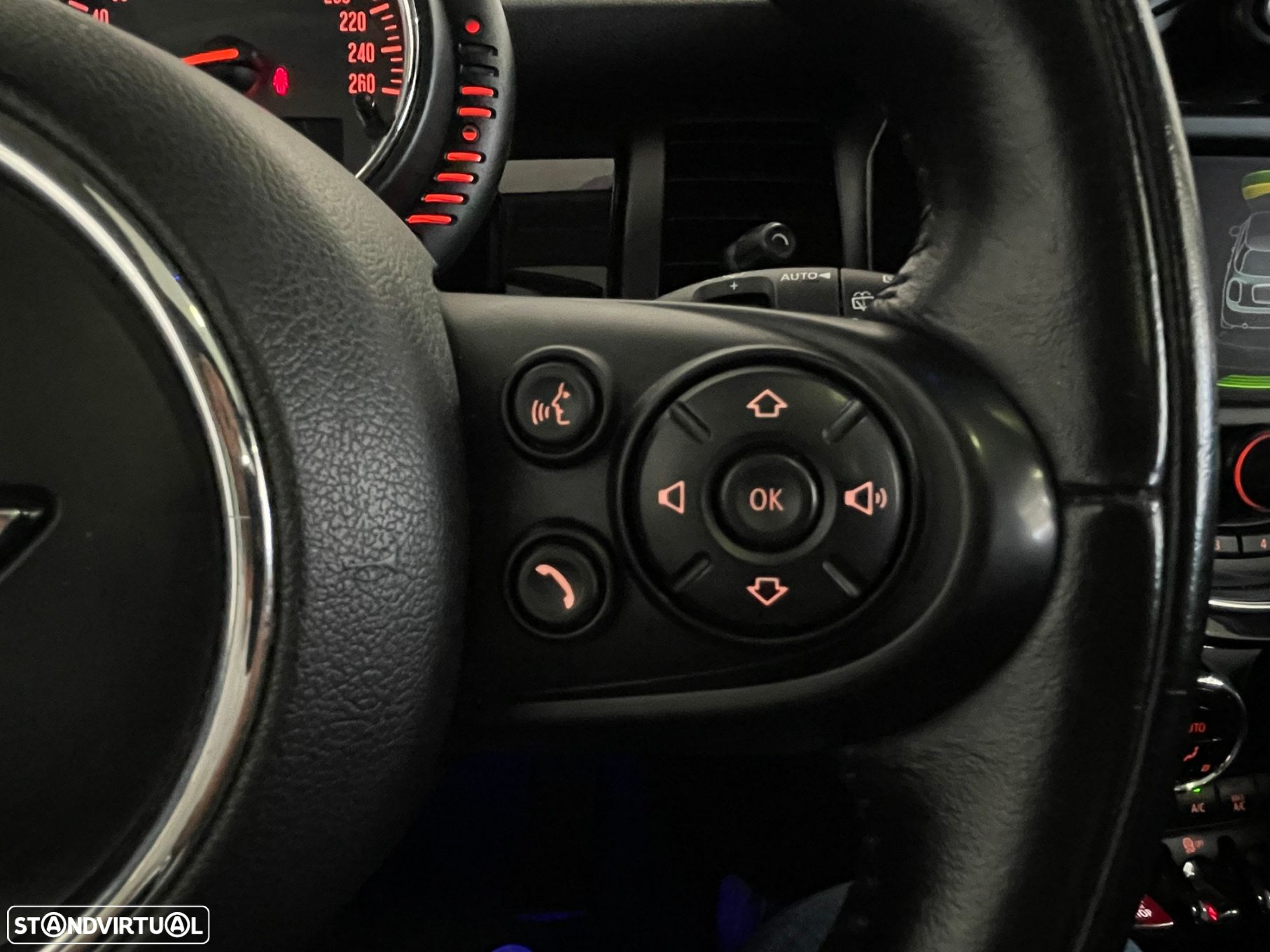 MINI 5 Portas One D - 32