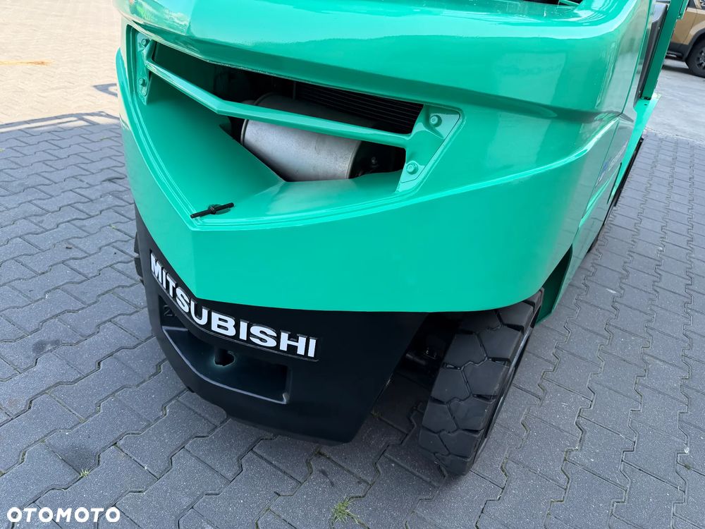 Mitsubishi FG25NT - 18