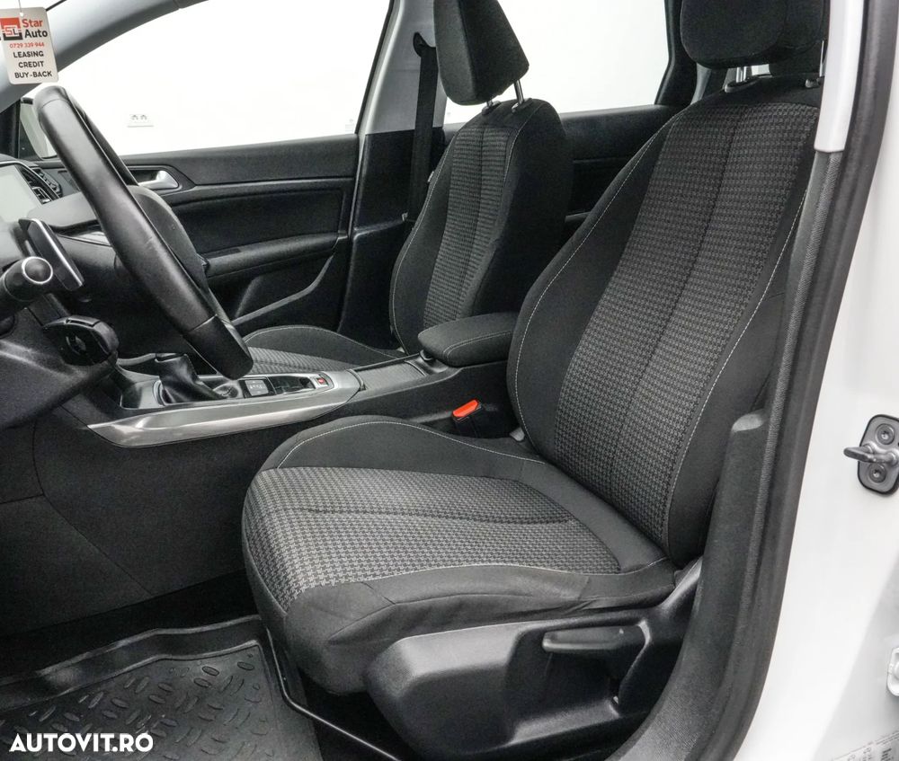 Peugeot 308 1.5L BlueHDI 130 S&S EAT8 Allure - 13