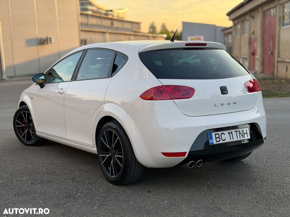 Seat Leon 2011 photo 4