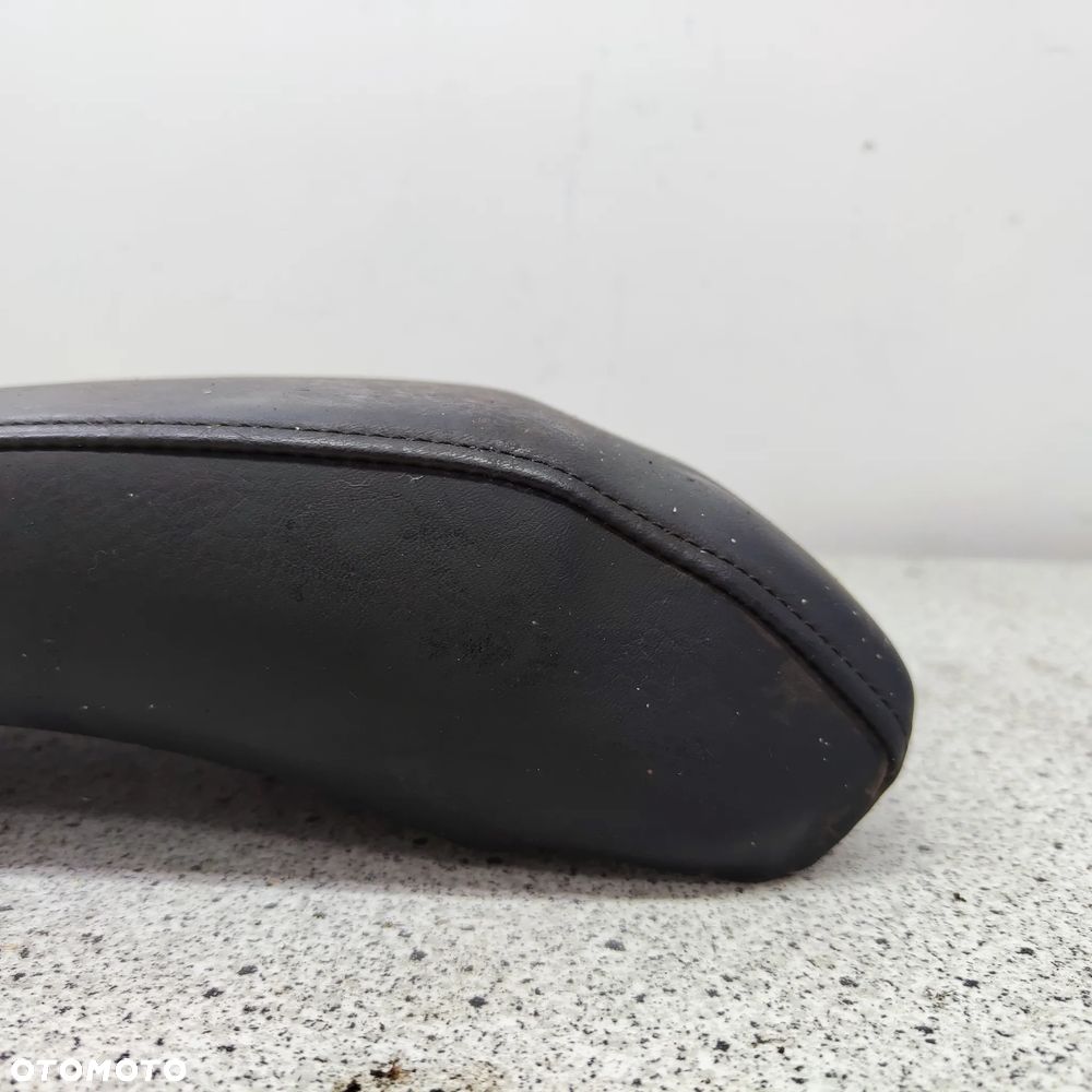 Kanapa, fotel tył, siedzenie pasażera Suzuki M800 Intruder 800 - 10