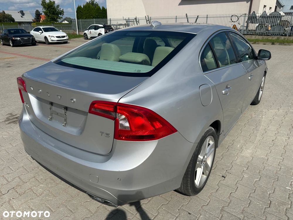 Volvo S60 - 4