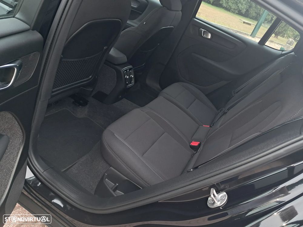 Volvo C40 Recharge Core - 14