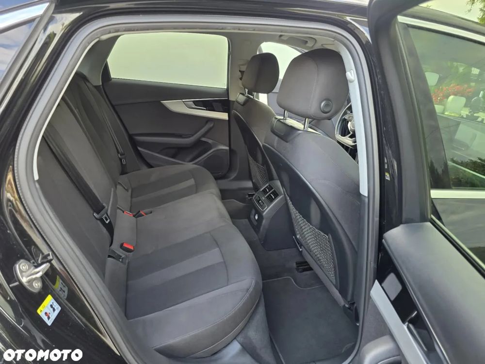Audi A4 ver-35-tfsi-s-tronic-sport - 25