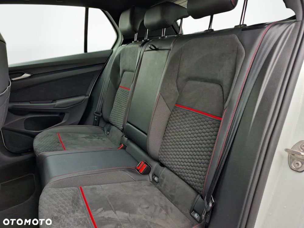 Volkswagen Golf - 12
