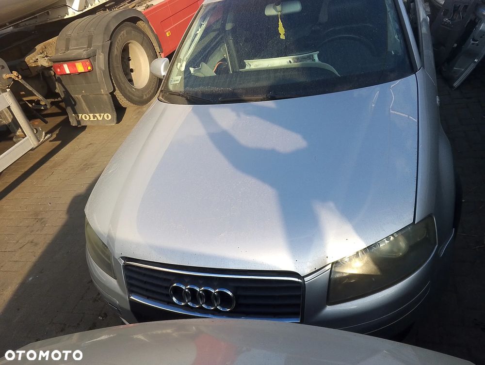 KOMPLETNY PRZÓD Audi A3 8P Przedlift 04-13r. lakier kolor LY7W srebrny. Europa MASKA LAMPA ZDERZAK BŁOTNIK GRILL ATRAPA PAS PRZEDNI WZMOCNIENIE CZOŁOWE CHŁODNICA HALOGEN do założenia bez malowania - 22