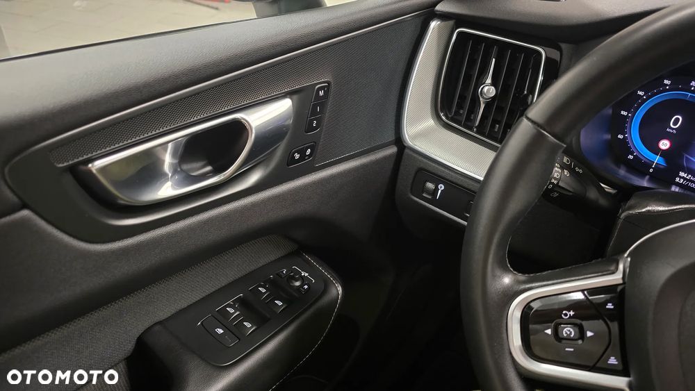 Volvo XC 60 B4 D Geartronic RDesign - 23