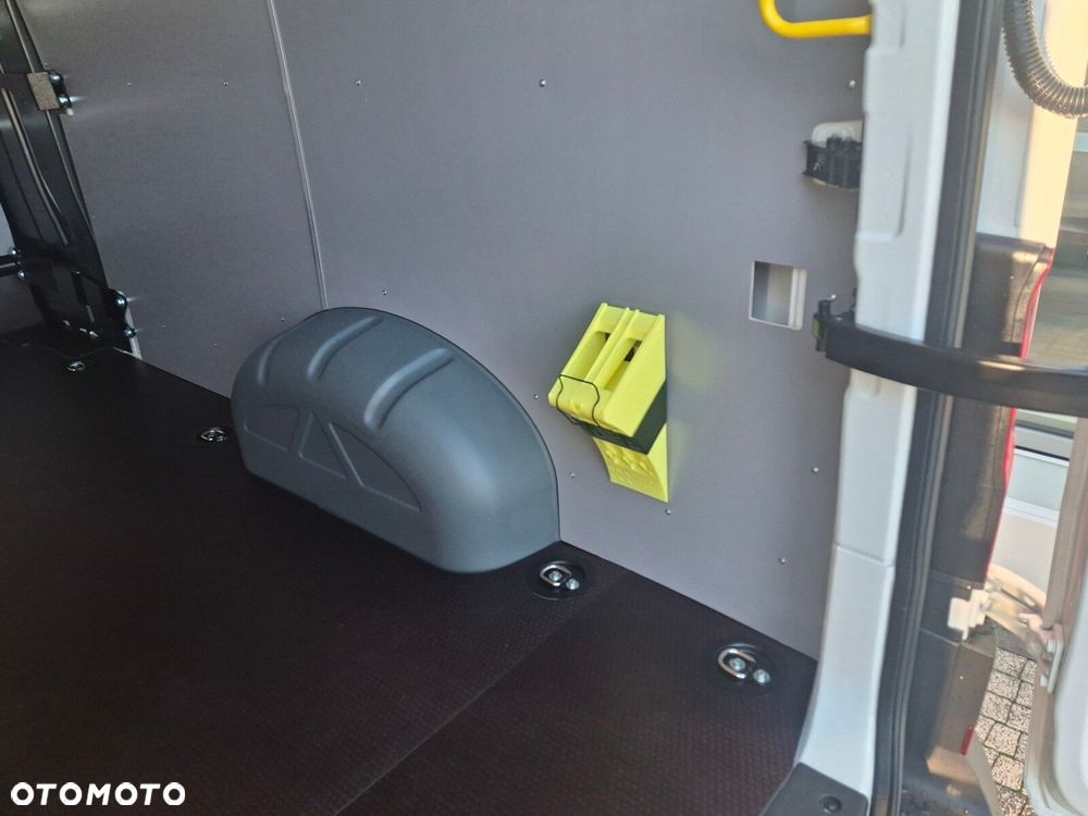 Volkswagen Crafter - 33