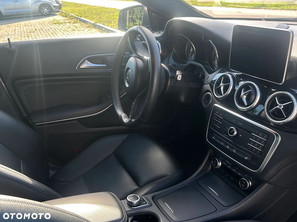Mercedes-Benz CLA 250 4Matic 7G-DCT AMG Line - 7
