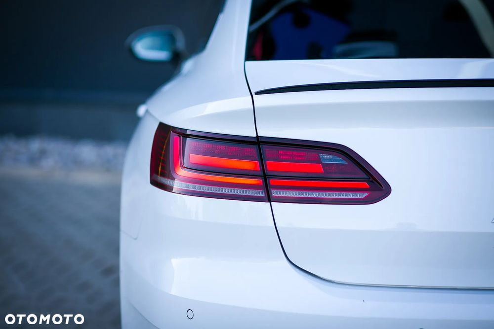 Volkswagen Arteon 2.0 TDI SCR R-Line DSG - 30