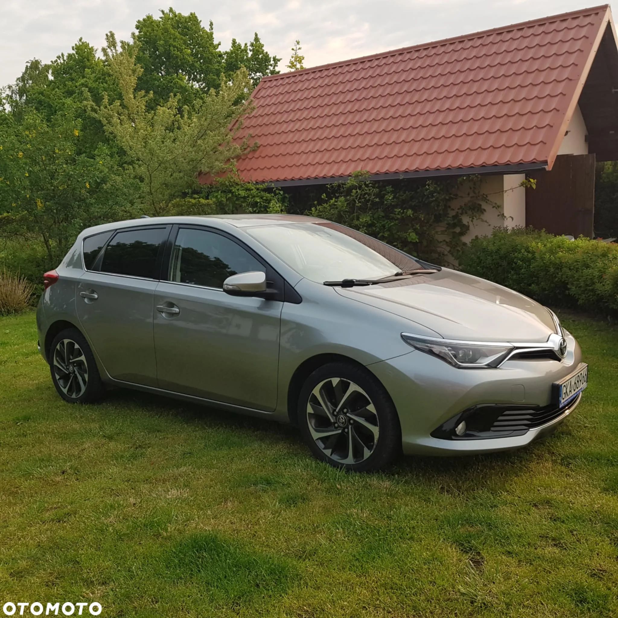 Toyota Auris - 1