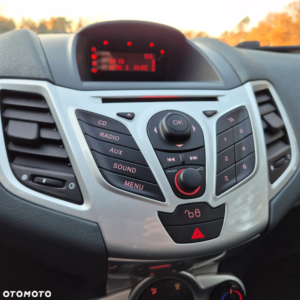 Ford Fiesta 1.4 Titanium - 13