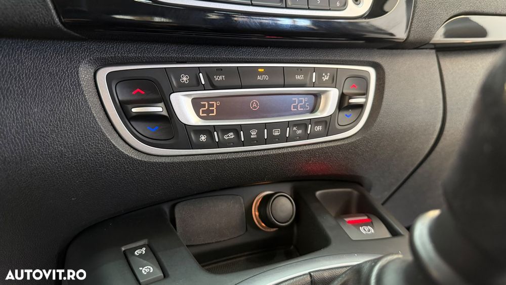 Renault Grand Scenic - 21