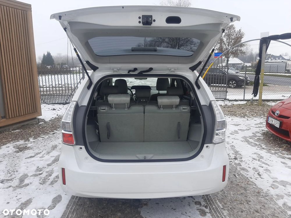 Toyota Prius+ (Hybrid) Executive - 3