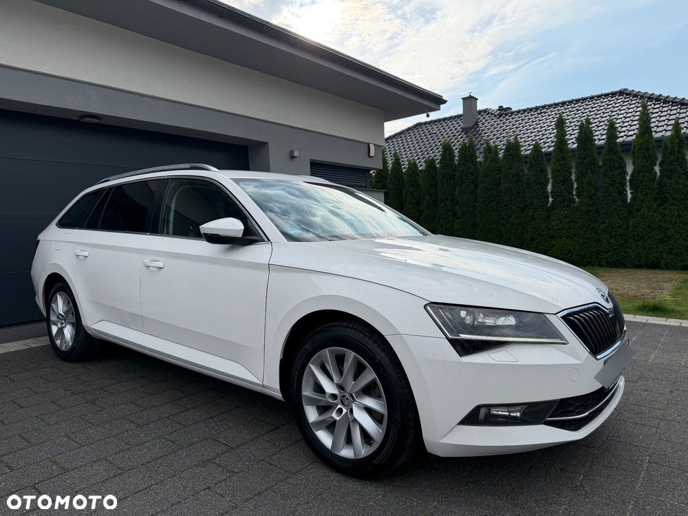 Skoda Superb 2.0 TDI Premium Edition - 3