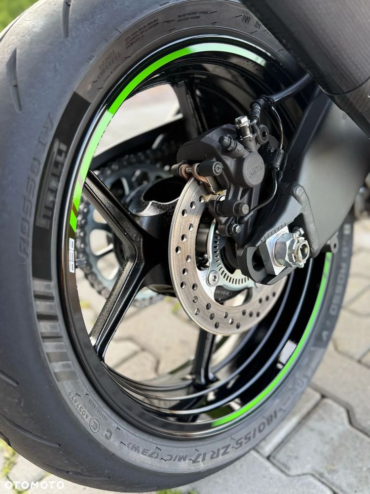 Kawasaki ZX - 19