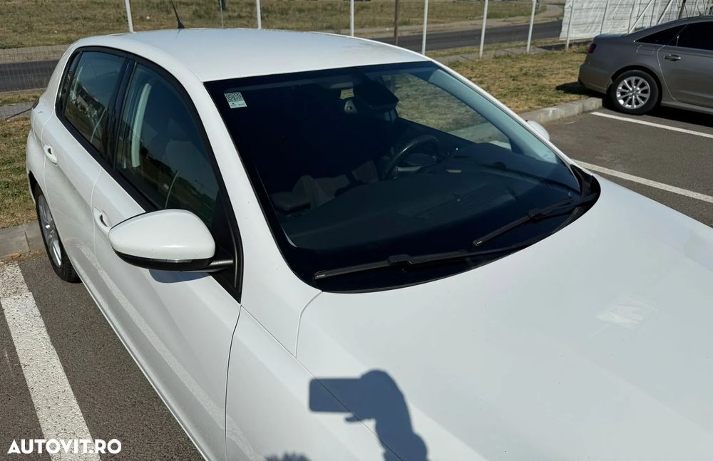 Peugeot 308 1.2 L PureTech Turbo Active - 13