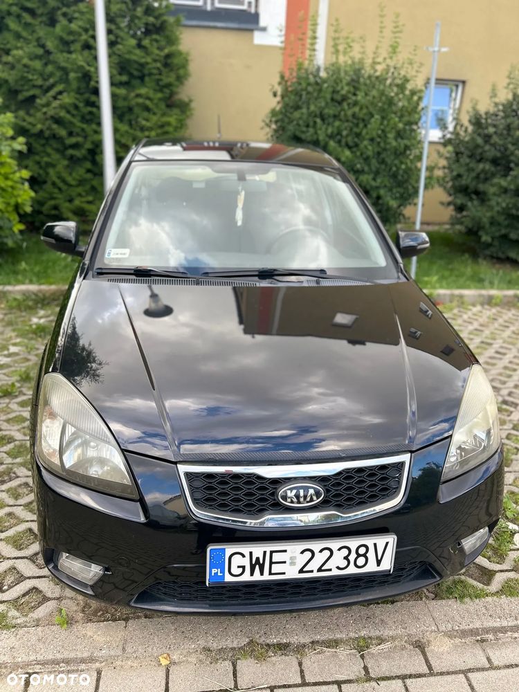 Kia Rio - 1