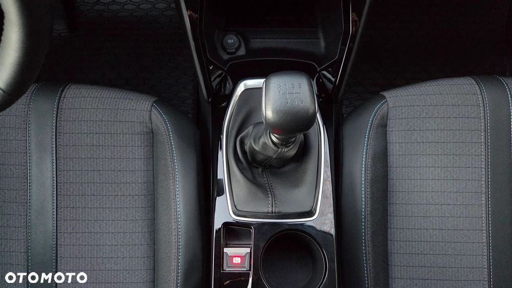 Peugeot 208 1.2 PureTech Allure S&S - 23