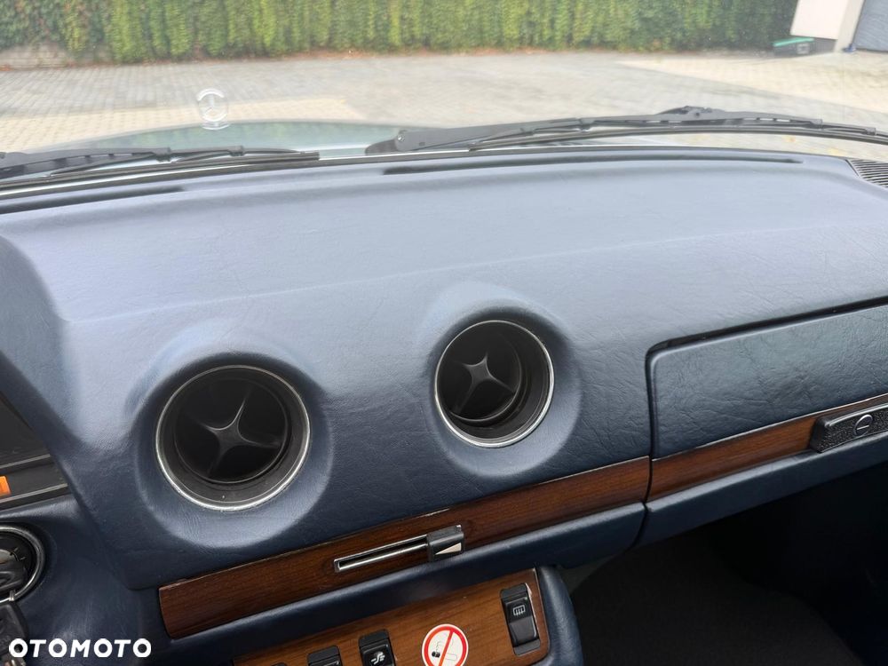 Mercedes-Benz W123 - 39