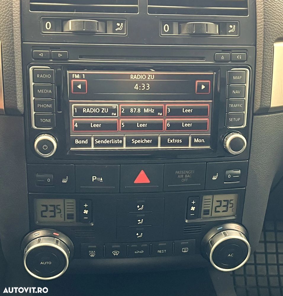 Volkswagen Touareg - 11