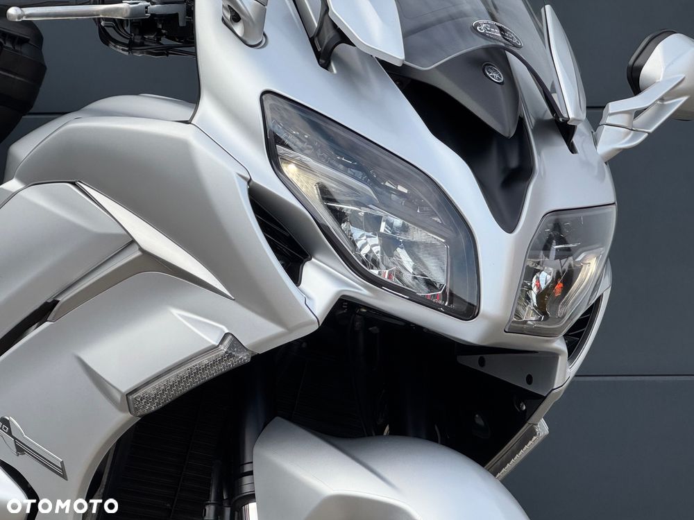 Yamaha FJR - 3