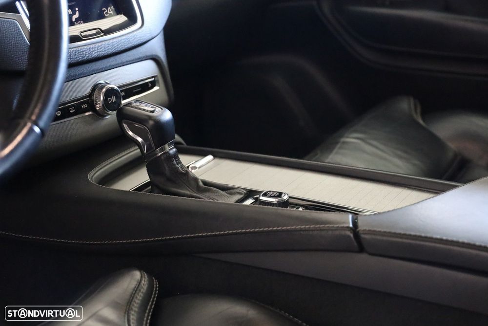 Volvo XC 90 2.0 D4 Inscription - 17