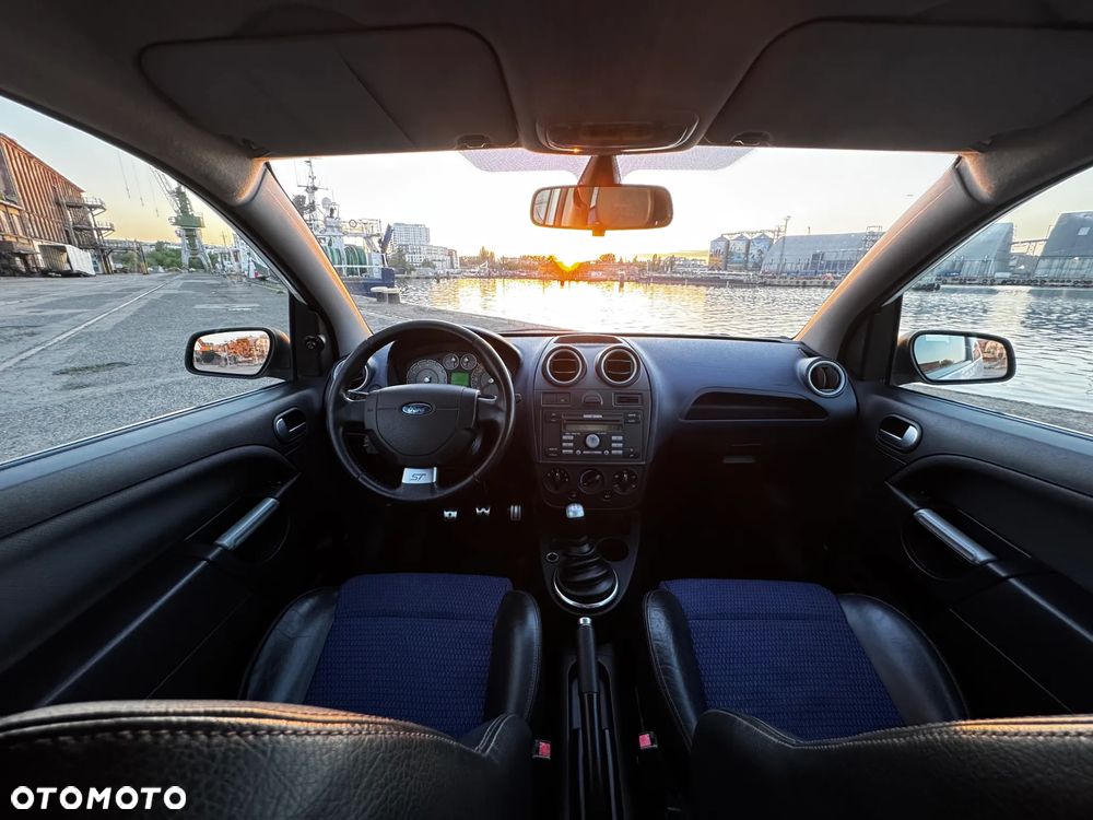 Ford Fiesta - 11