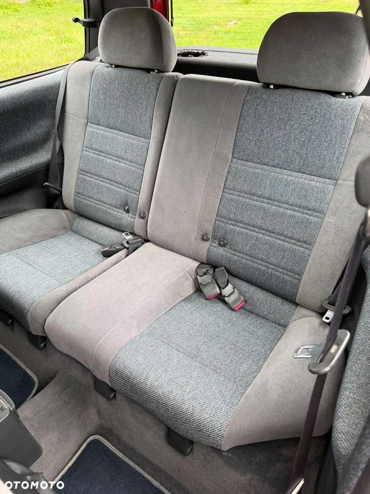 Nissan Sunny - 10