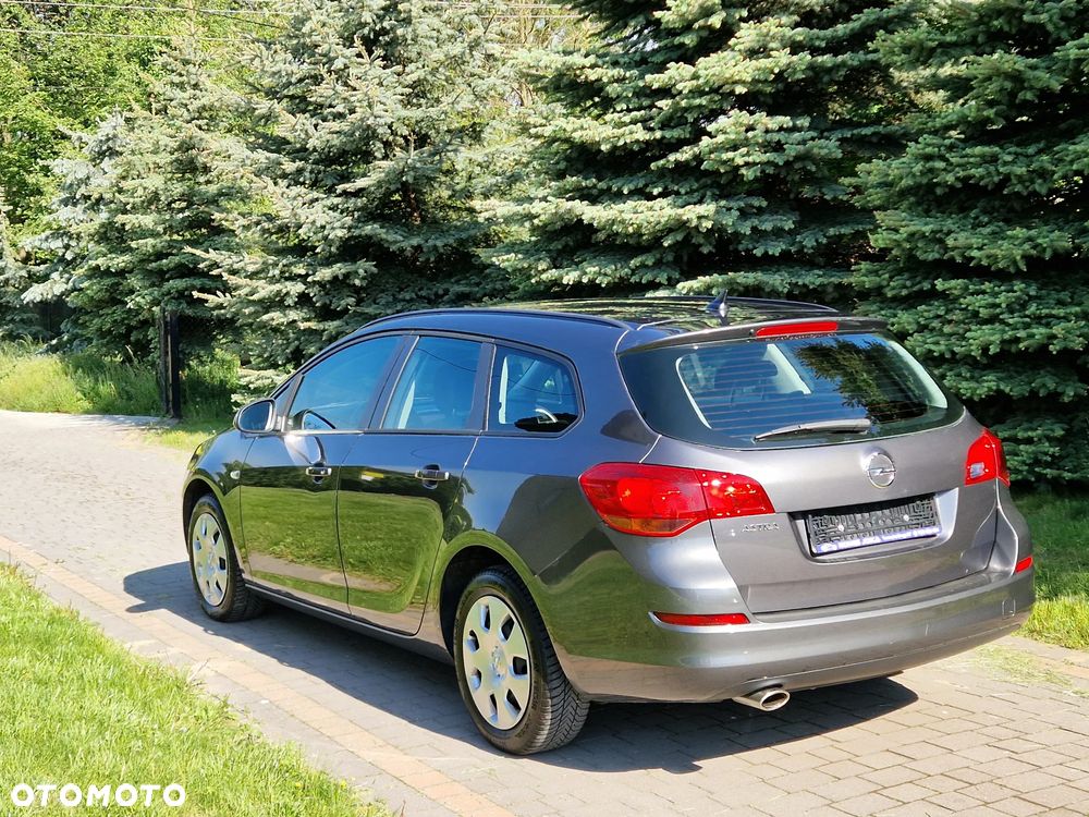 Opel Astra 1.4 Turbo - 11