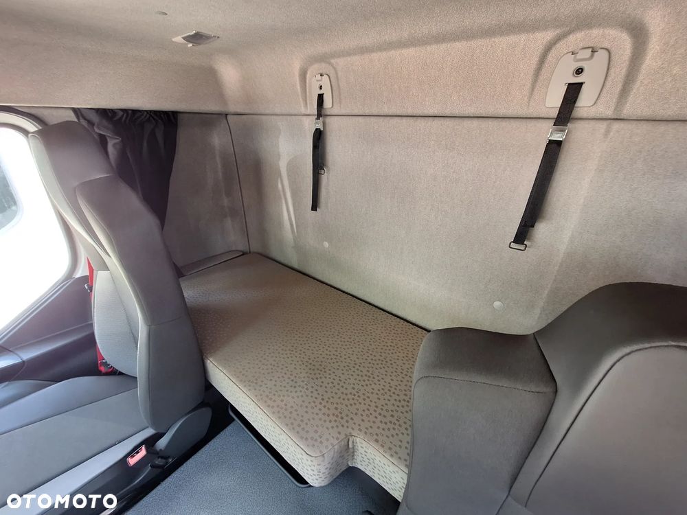 Renault TRUCKS D16 - 13