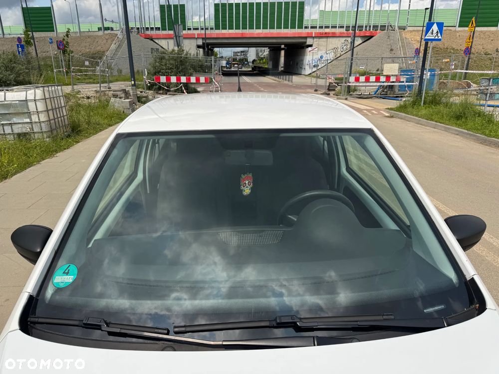 Volkswagen up! take - 4