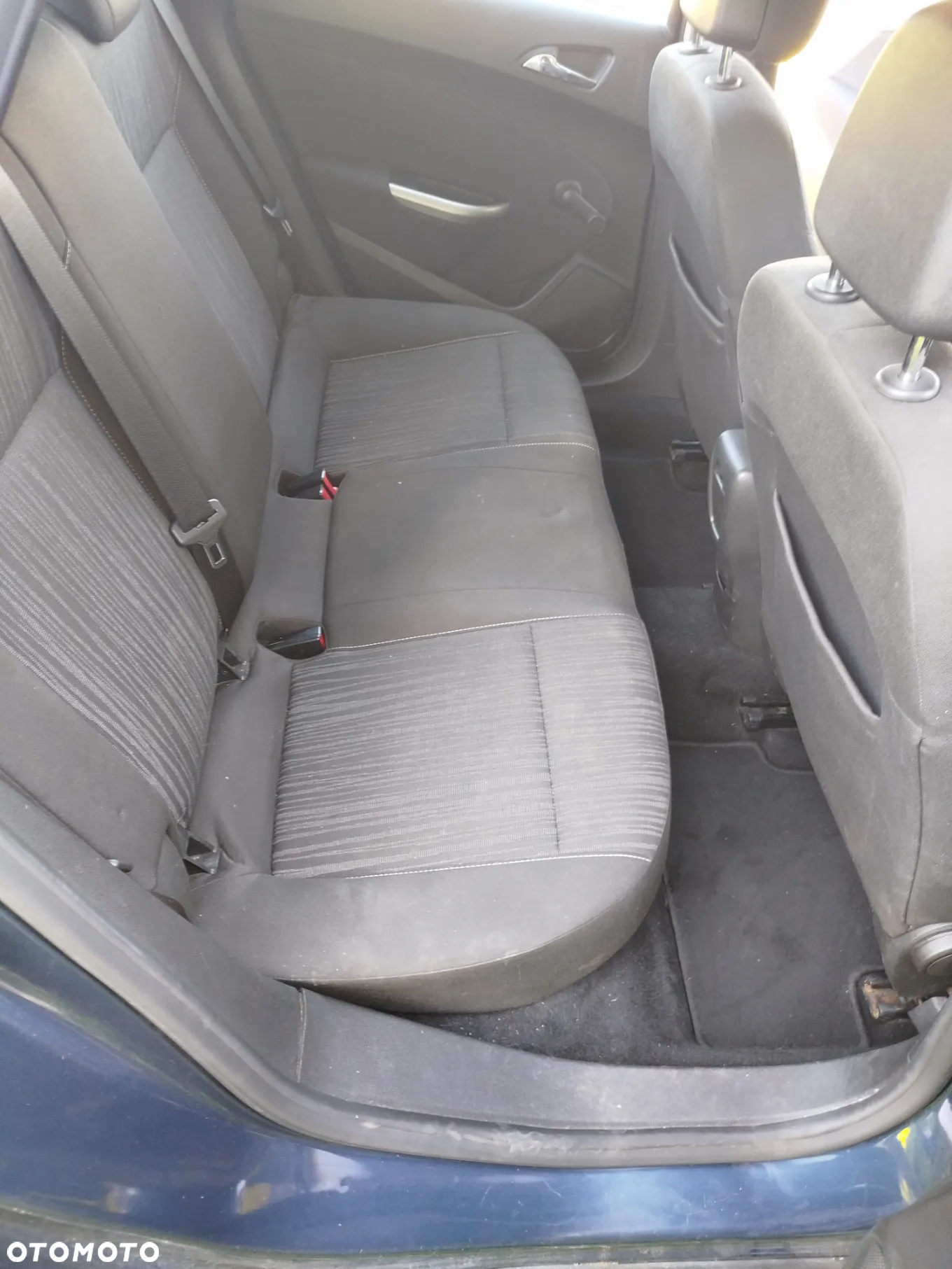 Opel Astra 1.6 Cosmo - 22
