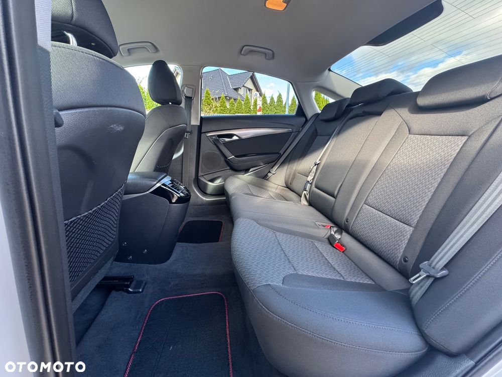 Hyundai i40 1.7 CRDi Premium DCT - 25