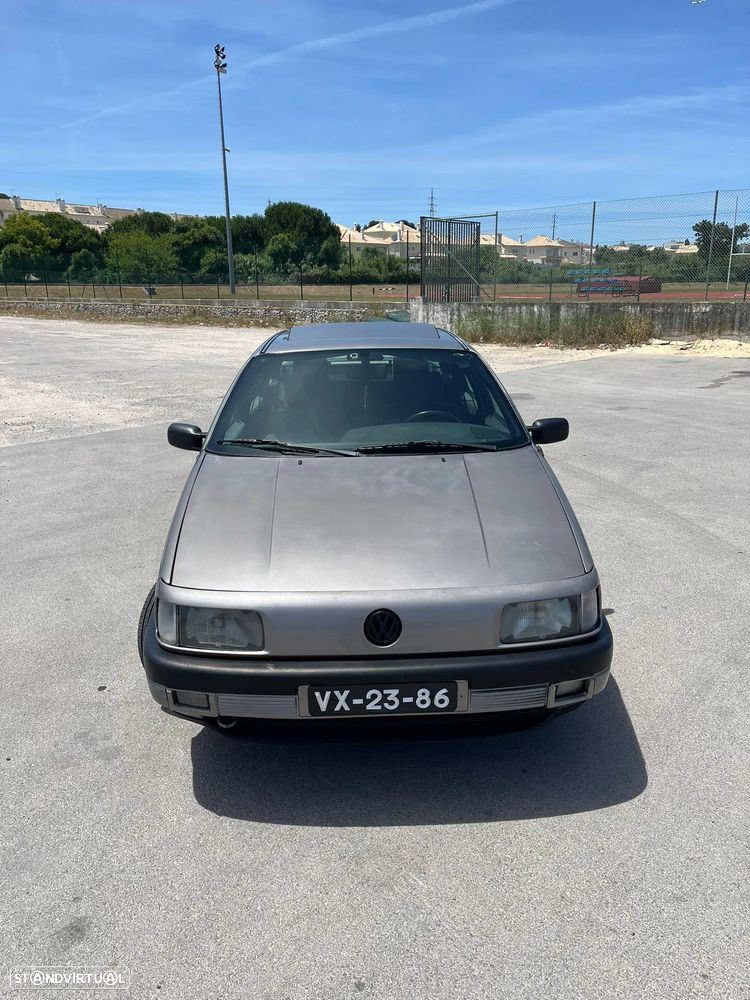 VW Passat 1.6 GL TD - 5