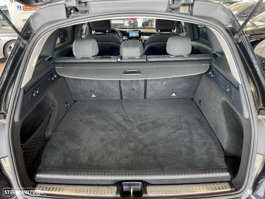 Mercedes-Benz GLC 300 e 4Matic - 28