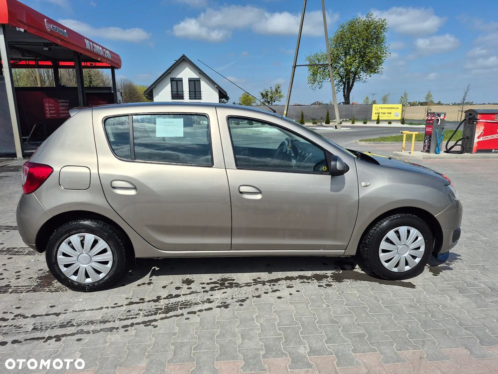 Dacia Sandero 1.2 16V Laureate EU6 - 5