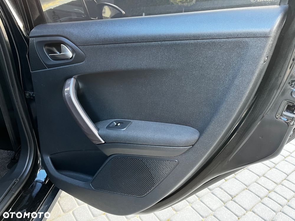 Peugeot 2008 - 19