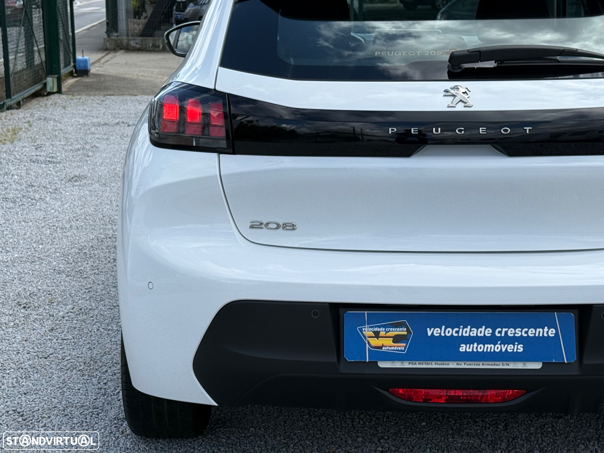 Peugeot 208 1.2 PureTech Active - 12