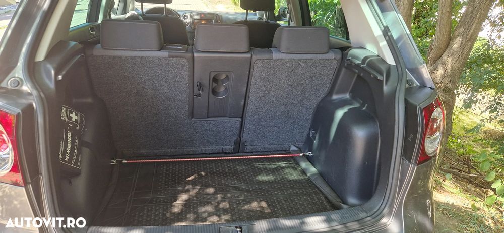 Volkswagen Golf Plus 1.4 FSI Comfortline - 12